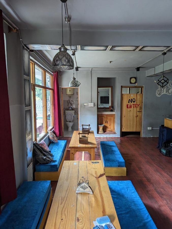 Attic Monkey Cafe & Rooms 马拉里 外观 照片