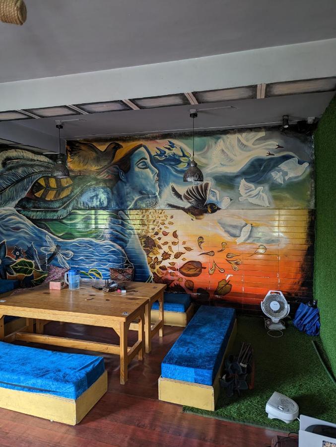 Attic Monkey Cafe & Rooms 马拉里 外观 照片